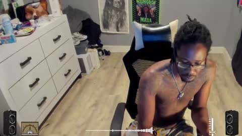 Plant Base Streamers From Pennsylvania online show from October 19, 10:46 pm