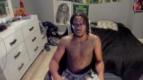 Plant Base Streamers From Pennsylvania online show from December 13, 11:55 pm