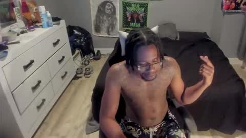 Plant Base Streamers From Pennsylvania online show from December 18, 1:34 am