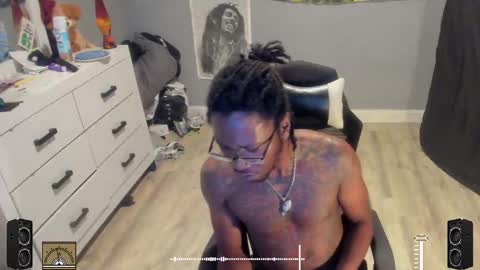 Plant Base Streamers From Pennsylvania online show from September 21, 12:22 am