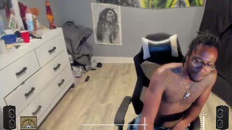 Plant Base Streamers From Pennsylvania online show from September 22, 12:22 am