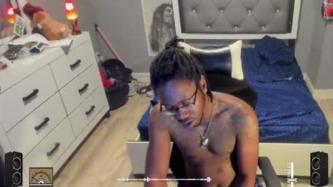 Plant Base Streamers From Pennsylvania online show from September 10, 1:04 am