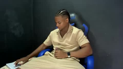 tu morenito online show from November 8, 4:32 pm