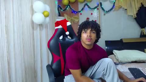 black_king_241 online show from November 26, 3:09 am