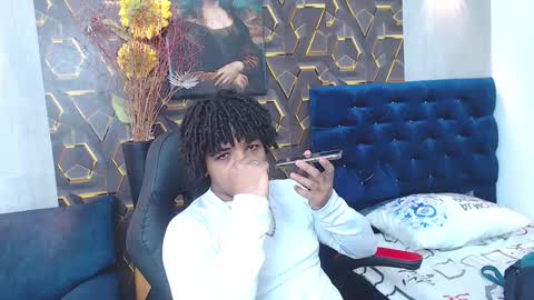 black_king_241 online show from October 17, 3:43 am