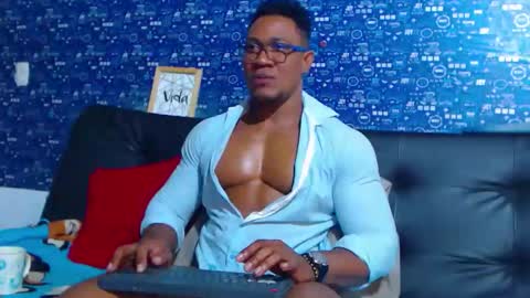 duglas online show from October 22, 3:27 pm