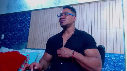 duglas online show from February 21, 5:47 pm