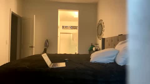 ebony online show from February 12, 4:00 pm