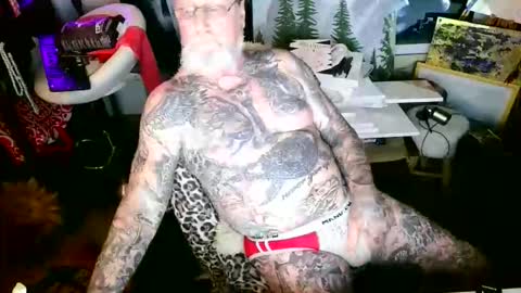 Snapshot of blindsurfer780299 chatting on October 13, 5:24 am blindsurfer780299 online show from October 13, 5:24 am