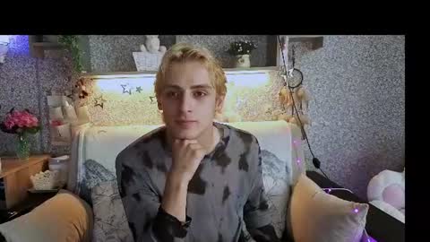 Bloody Blondie online show from August 8, 4:25 pm