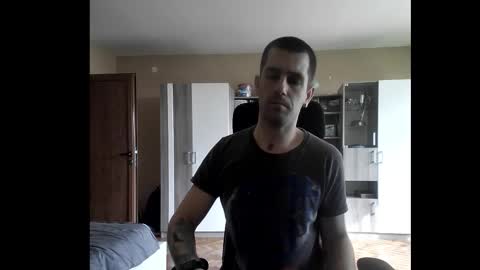 Runaway online show from October 19, 10:29 am