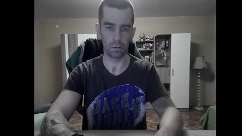 Runaway online show from December 31, 10:45 pm