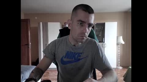 Runaway online show from December 20, 2:05 pm