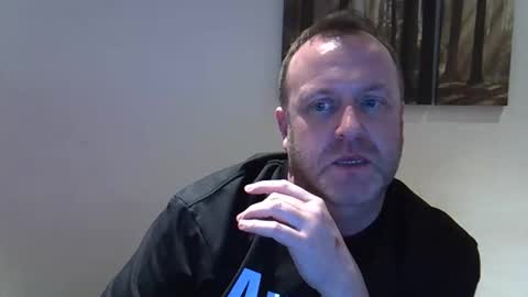 blue_eyes_paul online show from April 8, 2:12 am