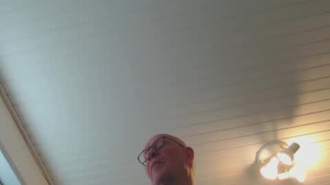 blueeyesn8 online show from January 15, 9:56 am