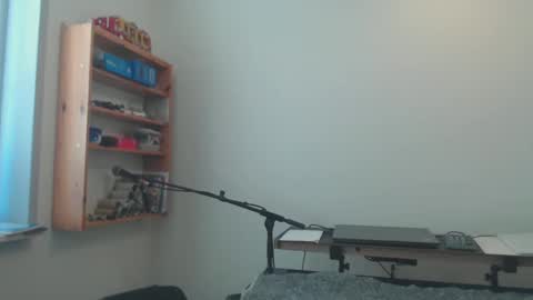 blueeyesn8 online show from February 1, 9:11 am