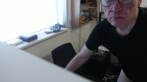 blueeyesn8 online show from October 2, 8:51 am