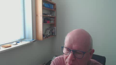 blueeyesn8 online show from March 10, 8:17 am