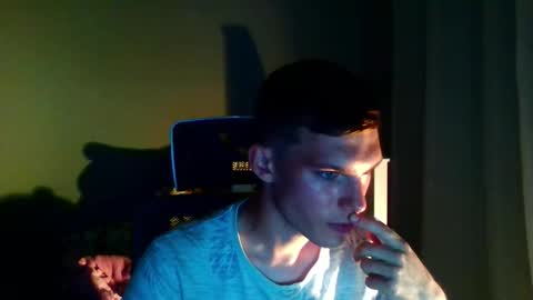 bluegaze6227724 online show from December 18, 10:33 am