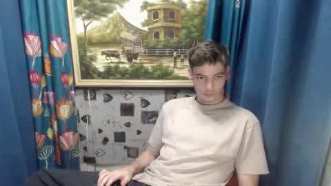 blueeyedboyisasia online show from March 15, 7:38 am