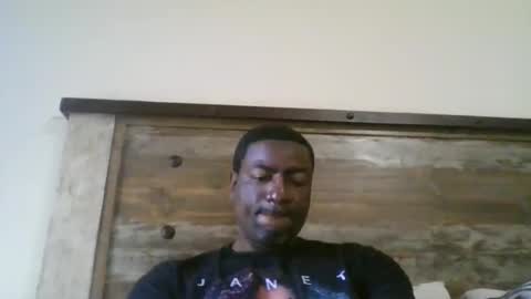 Snapshot of bluuthunder1914 chatting on December 2, 6:30 pm bluuthunder1914 online show from December 2, 6:30 pm