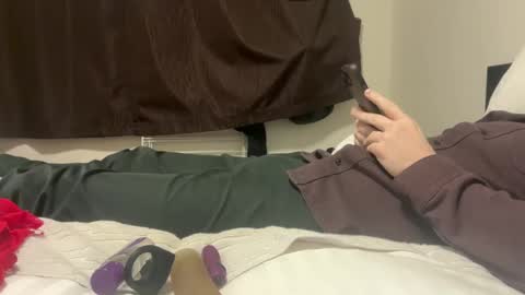 bmclovin_7 online show from January 2, 4:09 am