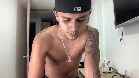 Snapshot of bob_pettersonn chatting on September 27, 7:17 am Bob  INDEPENDENT MODEL online show from September 27, 7:17 am