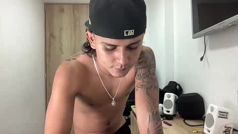 Snapshot of bob_pettersonn chatting on September 26, 4:43 am Bob  INDEPENDENT MODEL online show from September 26, 4:43 am