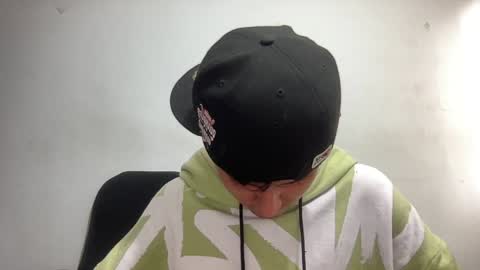 Snapshot of bob_pettersonn chatting on December 26, 9:04 pm Bob  INDEPENDENT MODEL online show from December 26, 9:04 pm