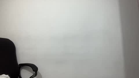 Snapshot of bob_pettersonn chatting on March 10, 11:38 pm Bob  INDEPENDENT MODEL online show from March 10, 11:38 pm