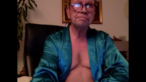 bobby516996 online show from January 1, 6:16 pm