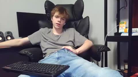 bobby72738 online show from December 1, 4:15 am