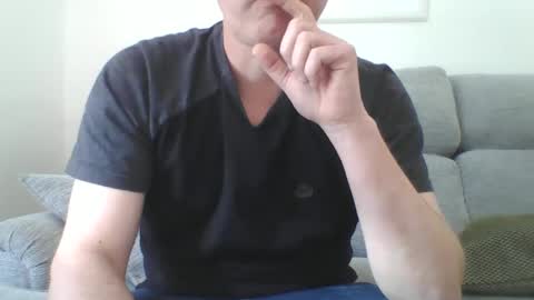 bobby_113 online show from March 3, 12:43 pm