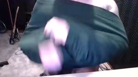 BobbyHill27b online show from January 28, 7:32 pm