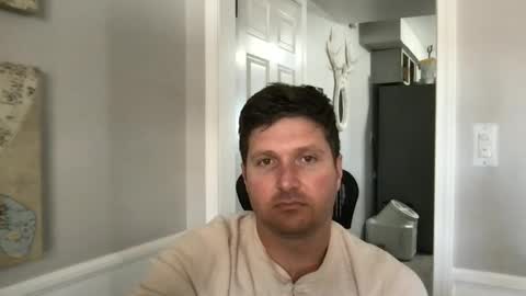 bobbylightfoot3 online show from February 8, 9:36 pm