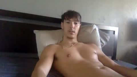 Snapshot of bobo221614 chatting on January 4, 1:21 pm bobo221614 online show from January 4, 1:21 pm