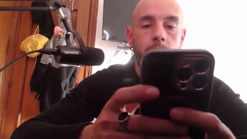 Snapshot of bodyking69 chatting on January 27, 4:54 pm bodyking69 online show from January 27, 4:54 pm