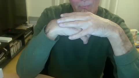 bogus25 online show from December 18, 11:01 pm