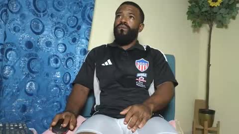 kevin hart online show from February 3, 4:54 am