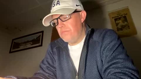 bostonirish45 online show from April 17, 4:04 am