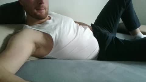 Snapshot of bottomtsinner chatting on October 21, 2:20 pm bottomtsinner online show from October 21, 2:20 pm