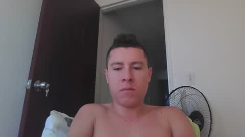Snapshot of boycock777 chatting on October 7, 12:53 pm Tommy - OnFns  tommy  874 online show from October 7, 12:53 pm