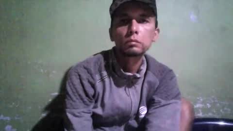 Snapshot of boycumlatino21 chatting on January 19, 1:53 am Boy online show from January 19, 1:53 am