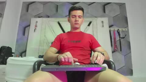boyhot_mio online show from July 25, 3:03 am