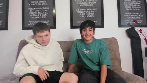 Santy Jesse and Simon online show from June 3, 9:20 pm