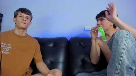 Snapshot of boysweet_boys chatting on January 29, 10:11 pm Paul and Max online show from January 29, 10:11 pm