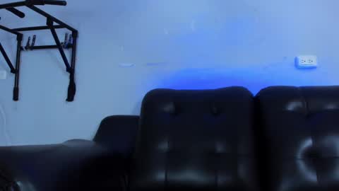 Snapshot of boysweet_boys chatting on February 11, 10:18 pm Paul and Max online show from February 11, 10:18 pm