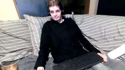 bponie1 online show from November 29, 1:40 am