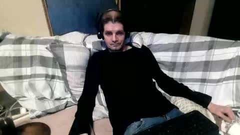 Snapshot of bponie1 chatting on October 11, 1:20 am bponie1 online show from October 11, 1:20 am