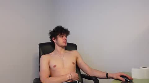 BRAD HOLLOWAY online show from February 25, 7:09 am